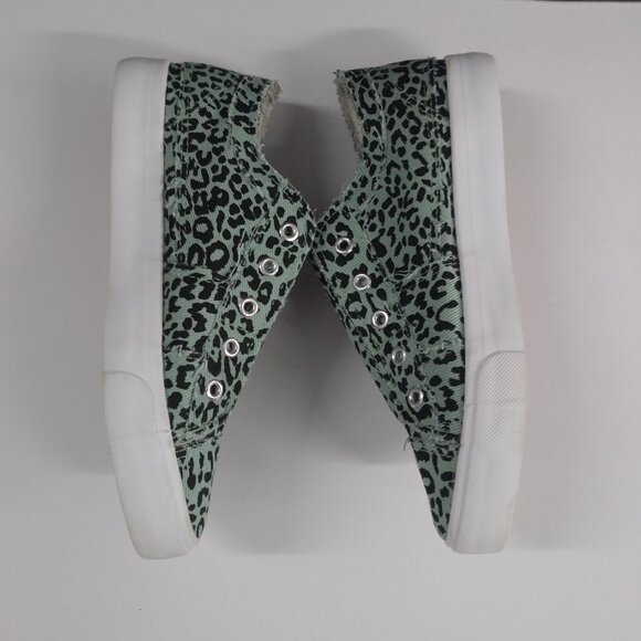 Green Leopard Distressed Pull On Sneakers Nice! - Picture 3 of 8